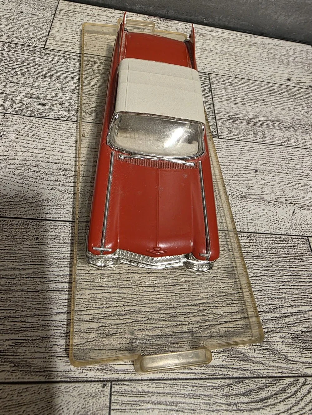 N/A stylish red